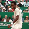 VÍDEO: Gael Monfils vence ponto inacreditável ao trocar raquete de mão
