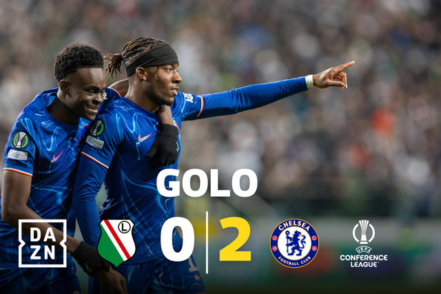 Guarda-redes do Legia começa jogada do golo do Chelsea (vídeo)