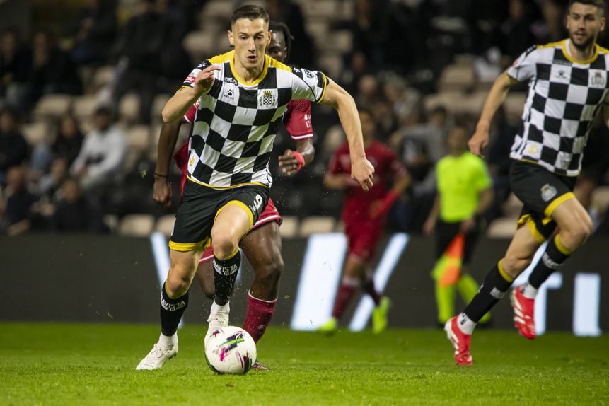 Bozeník pode estar na porta de saída do Boavista