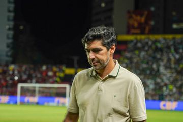 Abel vence e partilha liderança, Renato empata e é vaiado, Pepa cai para último