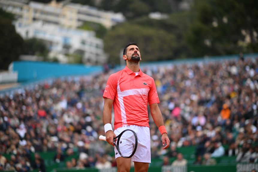 Novak Djokovic durante o torneio de Monte Carlo