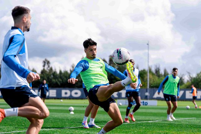 Prossegue a preparação do plantel portista no Olival (Foto: FC Porto)