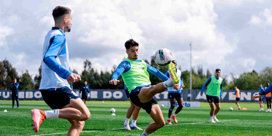 Prossegue a preparação do plantel portista no Olival (Foto: FC Porto)
