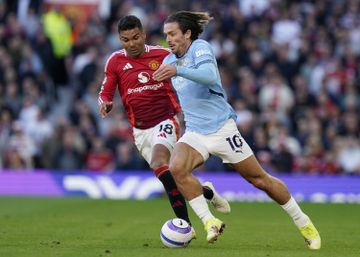 Adepto que agrediu Grealish banido de Old Trafford
