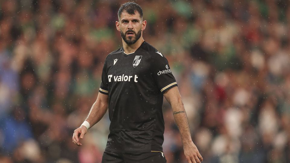 Nélson Oliveira, avançado do V. Guimarães, clube que nesta noite de sexta-feira defronta o Gil Vicente para a Liga