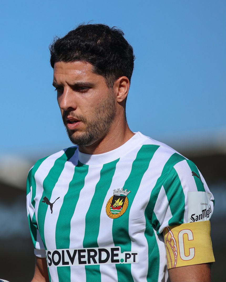 João Novais, médio do Rio Ave