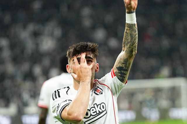 Jota Silva marca, Kokçu fatura e assiste na vitória do Besiktas