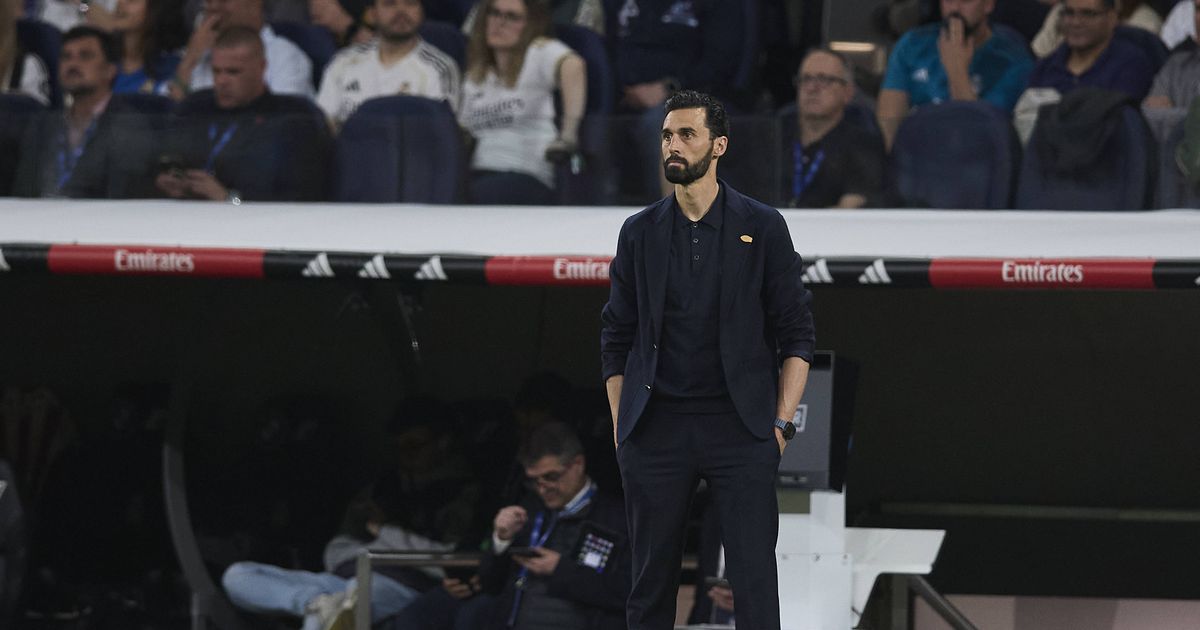Arbeloa dispara contra a arbitragem: «É penálti aqui e na Lua, mas é o costume»