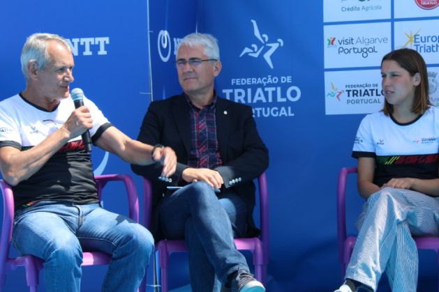 O presidente da Federação de Triatlo, Fernando Feijão, na apresentação do evento. Foto FPT