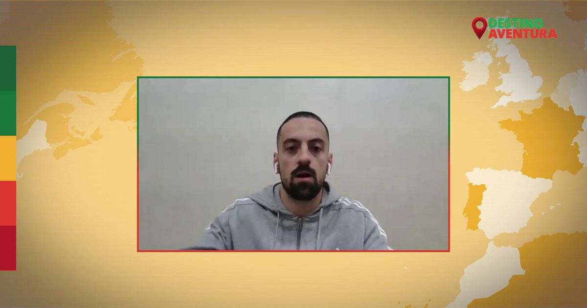 «Aqui, os clubes têm que 'comprar' a subida. Não se sobe por ser campeão»