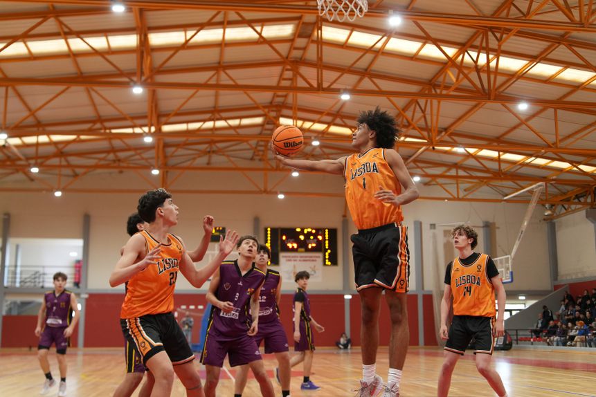 Sub16 de Lisboa têm dominado os adversário      Fotografia FPB
