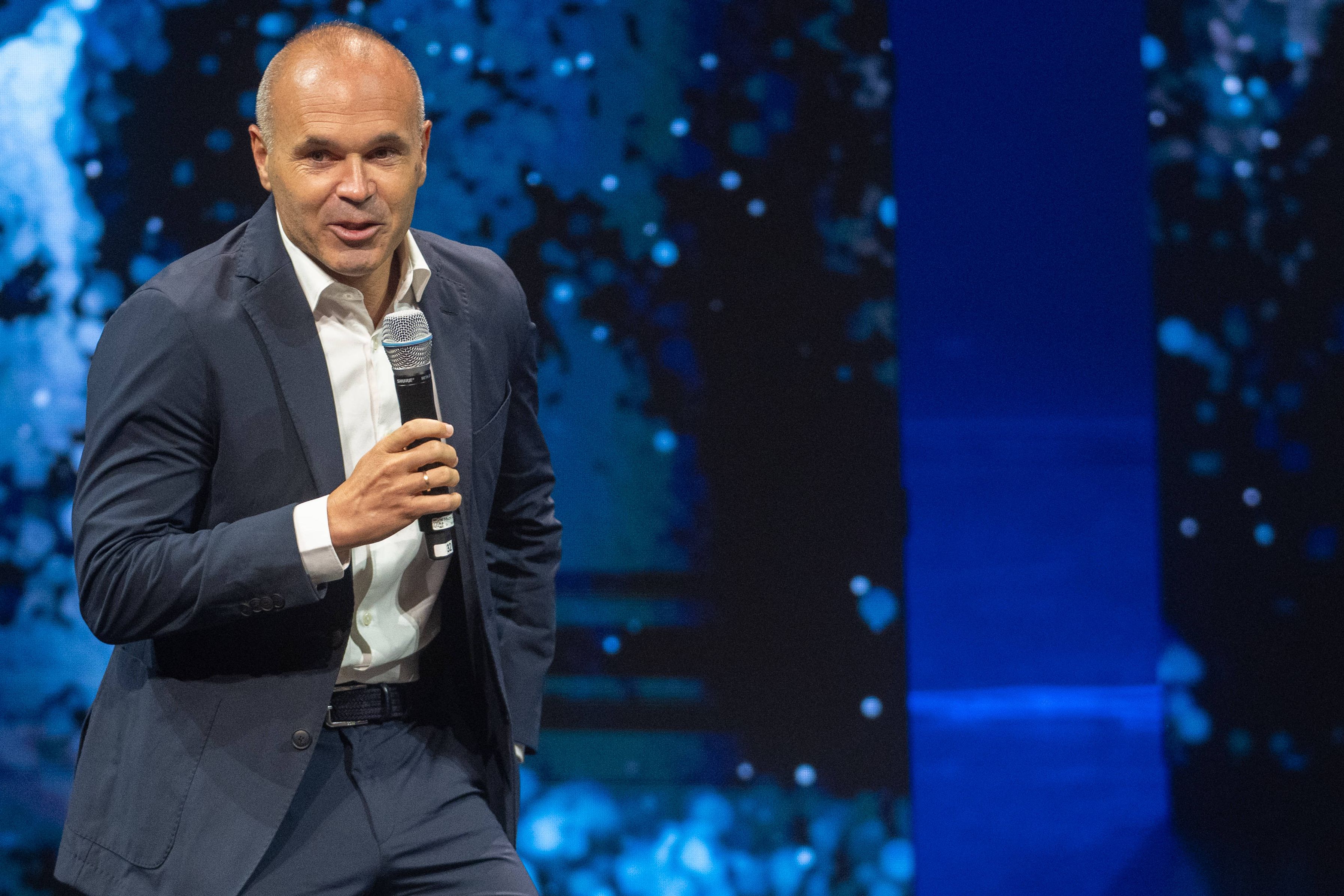 Andrés Iniesta, um dos melhores médios da história do futebol, admitiu  ter enfrentado episódios de depressão no auge da carreira - Foto: Imago