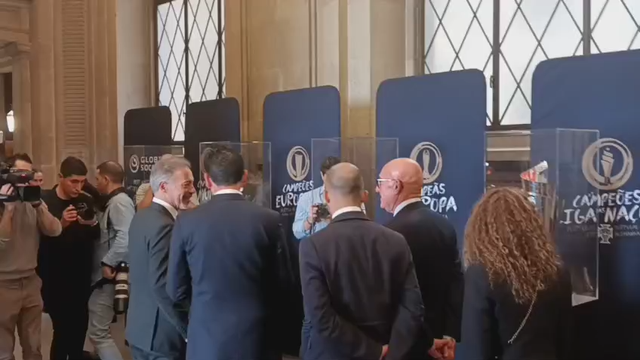 Troféus das Seleções em 2025 em exposição na Câmara do Porto