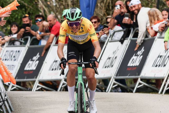 Paul Seixas venceu pela terceira vez na Volta ao País Basco. IMAGO