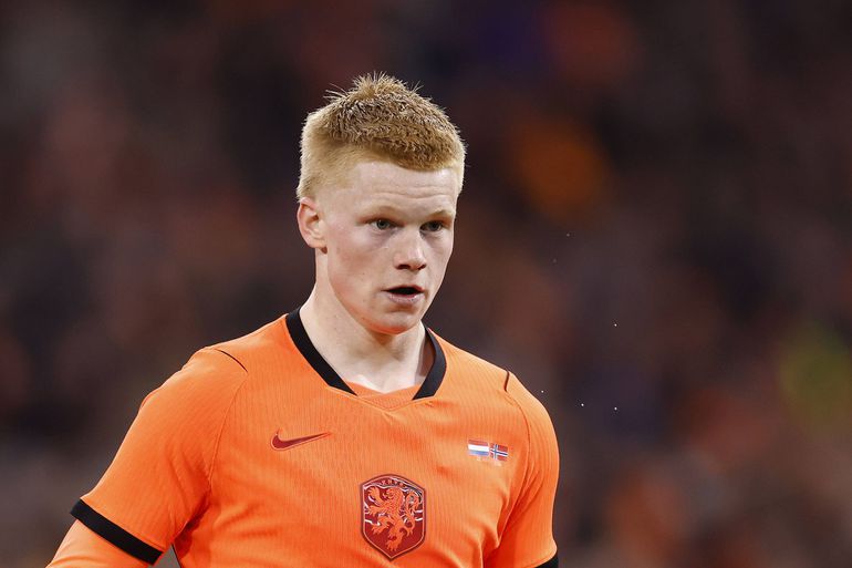 Kees Smit (Países Baixos), médio de 20 anos do AZ - Foto: IMAGO