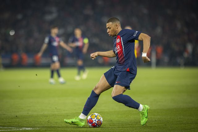 Oficial: Mbappé anuncia saída do PSG