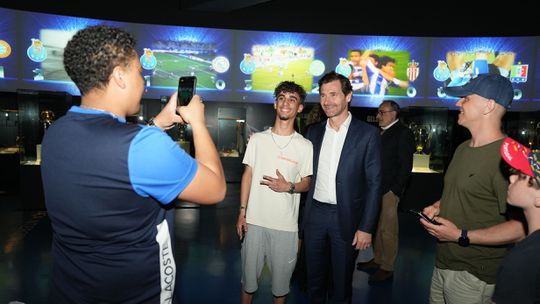 Equipa de André Villas-Boas visitou museu do FC Porto