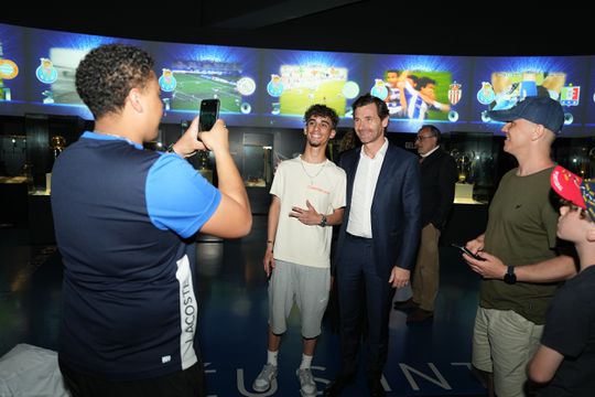 Equipa de André Villas-Boas visitou museu do FC Porto