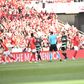 Benfica-Sporting: ânimos exaltados, adepto invade relvado e Esgaio expulso (vídeo)