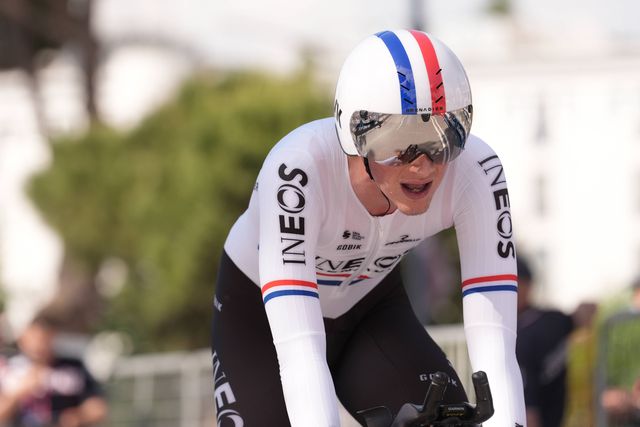 Um segundo para a história de Joshua Tarling no Giro!