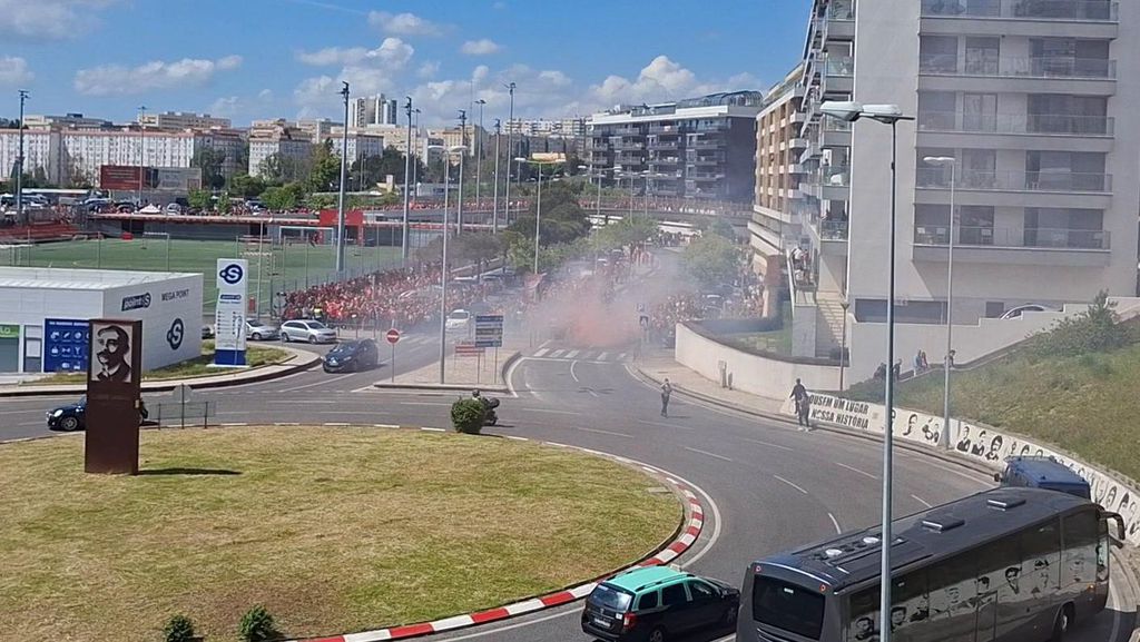 Dérbi dos dérbis: equipas a caminho da Luz