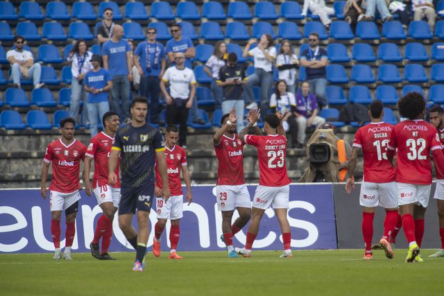 Anticiclone dos Açores empurra pressão para o Minho (crónica)