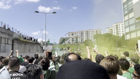 Cortejo de adeptos do Sporting parte para a Luz