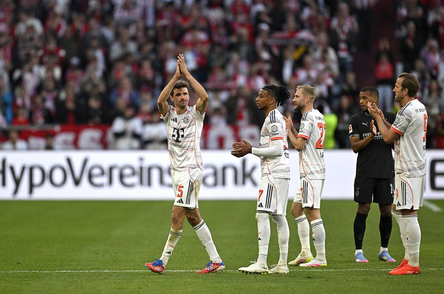 Muller despede-se dos adeptos na Allianz Arena