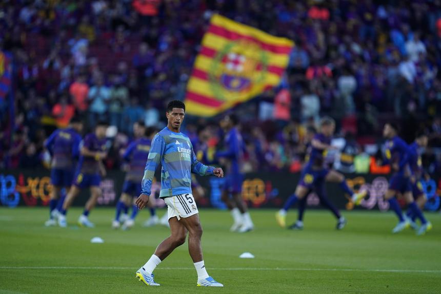 O Real Madrid visita Camp Nou depois de uma semana cheia de polémicas internas - Foto: IMAGO