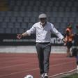 Álvaro Pacheco pede coragem e resiliência aos gansos
(Foto Carlos Barroso/Lusa)