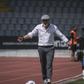 Álvaro Pacheco pede coragem e resiliência aos gansos
(Foto Carlos Barroso/Lusa)