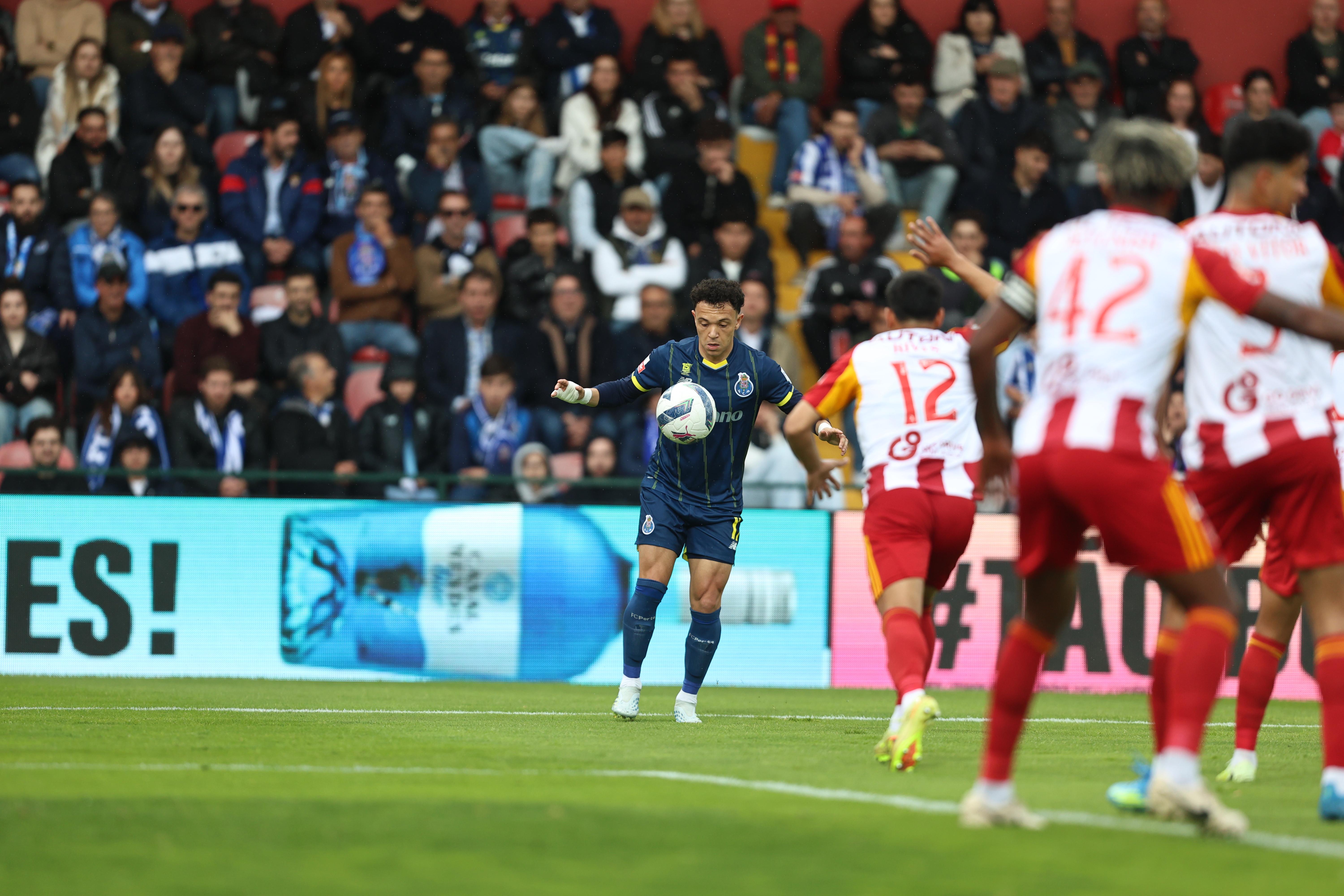 Pepê em ação no Aves SAD-FC Porto - Foto: Liga Portugal