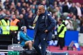 Nuno Espírito Santo nervoso no banco de suplentes