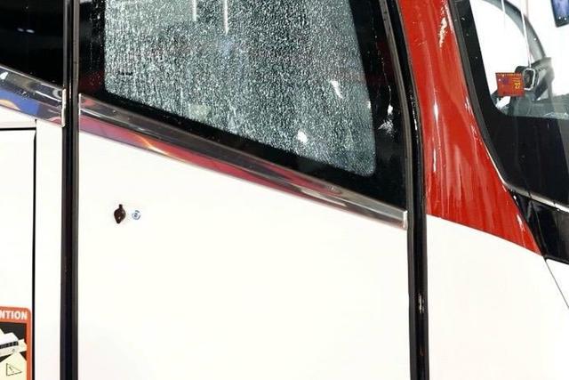 Autocarro do Real Madrid apedrejado antes do clássico com o Barcelona