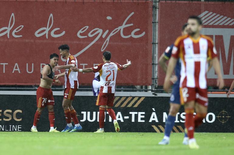 Roni festeja o segundo golo marcado ao FC Porto no mesmo jogo - Foto: MANUEL FERNANDO ARAUJO/LUSA