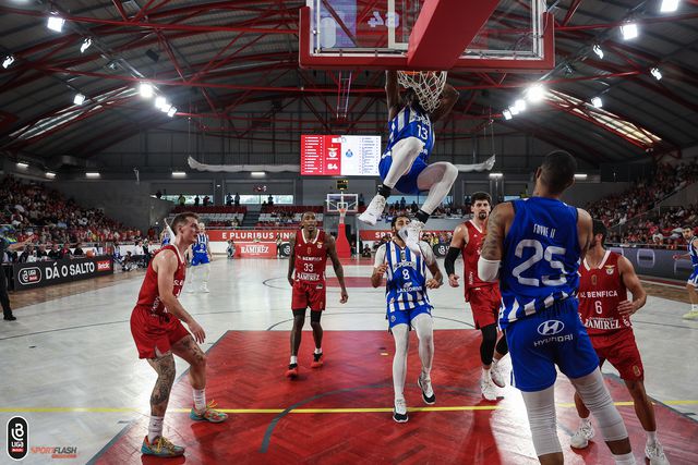 Basquetebol: Benfica venceu FC Porto por 89-81 e pode ser campeão sexta-feira