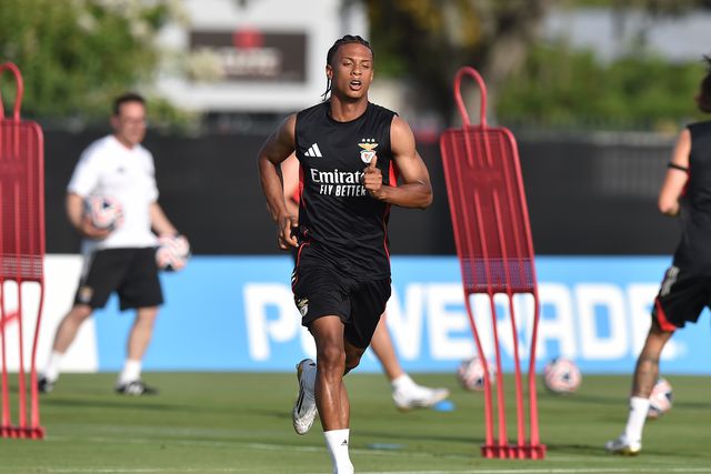 Leandro Santos no primeiro treino do Benfica nos EUA