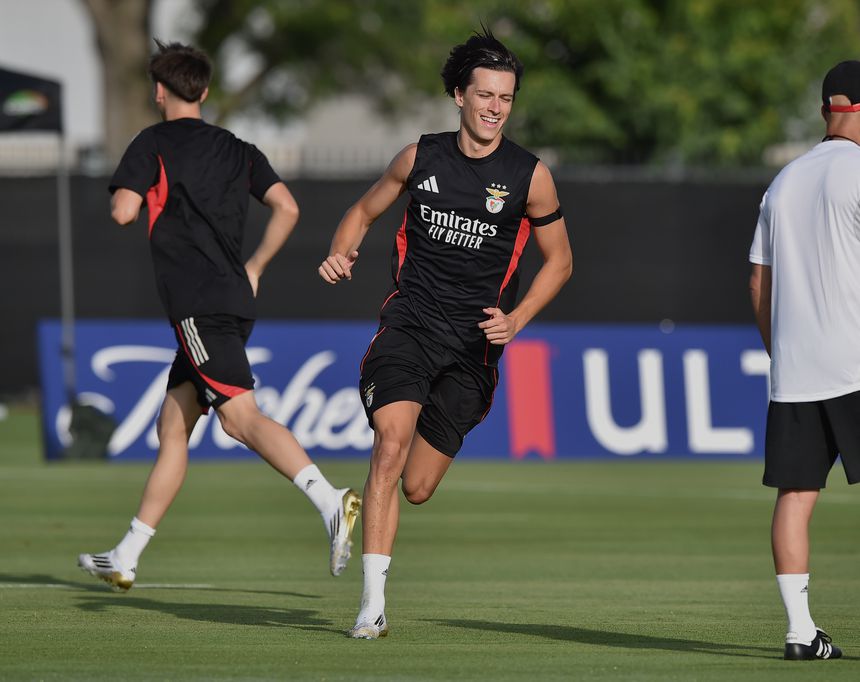 Álvaro Carreras no primeiro treino do Benfica, segunda-feira, nos EUA