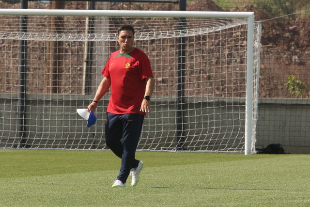 Rui Jorge prepara duelo contra a Polónia Foto: MIGUEL NUNES)