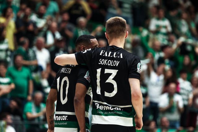 Sokolov e Pauleta a representar o Sporting