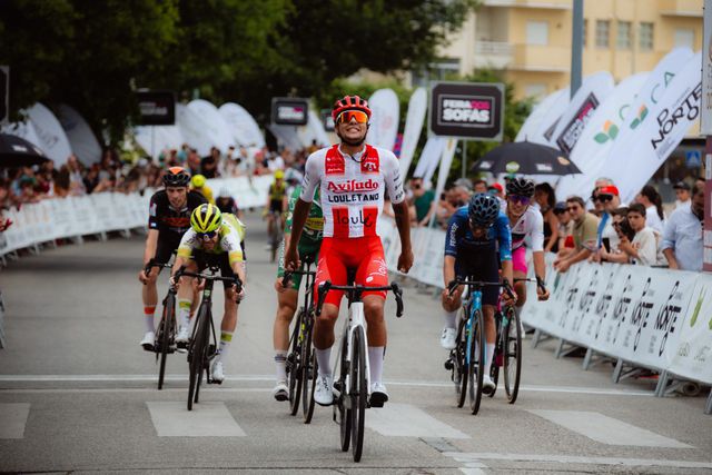 Artem Nych conquista GP Douro Internacional