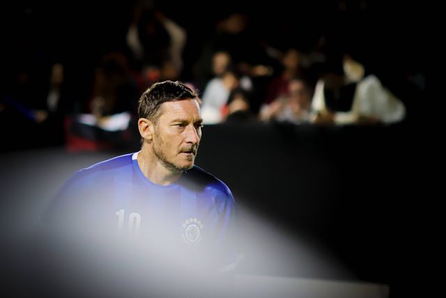 Já viu o golaço de Totti do meio-campo? (vídeo)