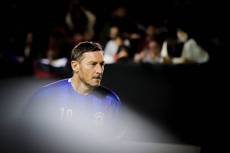Já viu o golaço de Totti do meio-campo? (vídeo)