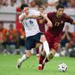 Owen Hargreaves e Cristiano em duelo entre Inglaterra e Portugal, no Mundial 2006