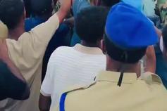 Herói nacional! Árbitro impedido de entrar nos EUA com receção apoteótica