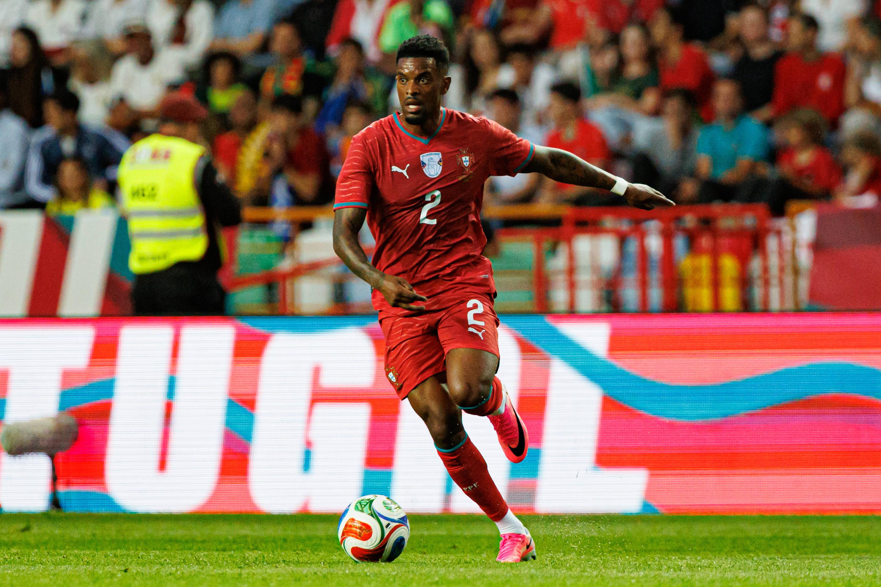 Nélson Semedo foi o dono da lateral direita. Foto: IMAGO (Portugal-Nigéria)