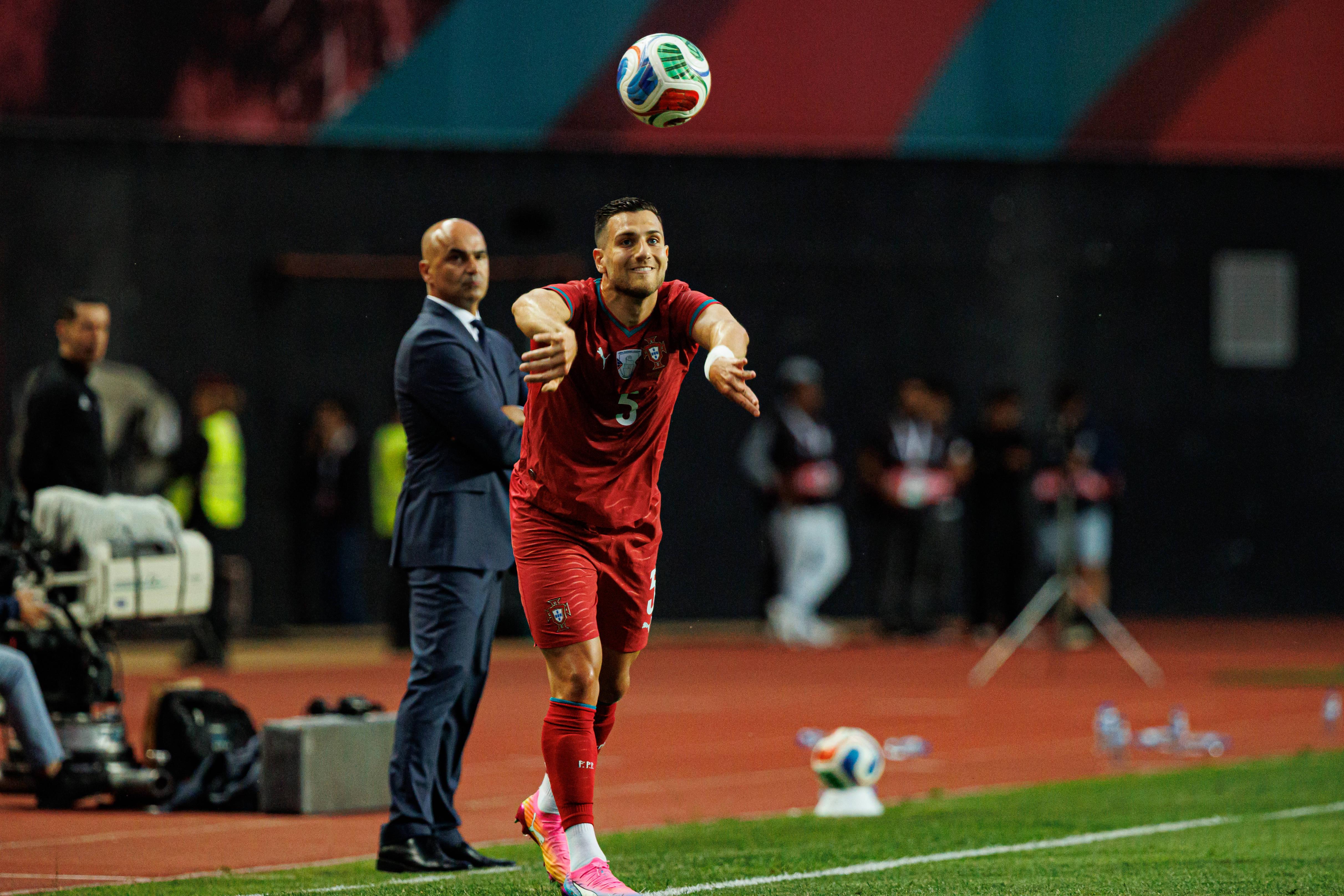Diogo Dalot atuou na lateral esquerda. Foto: IMAGO (Portugal-Nigéria)