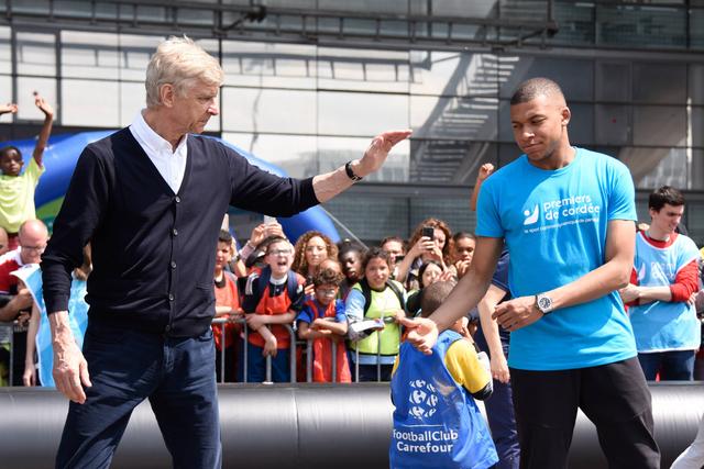 Wenger sai em defesa de Mbappé: «Foi injustamente criticado»