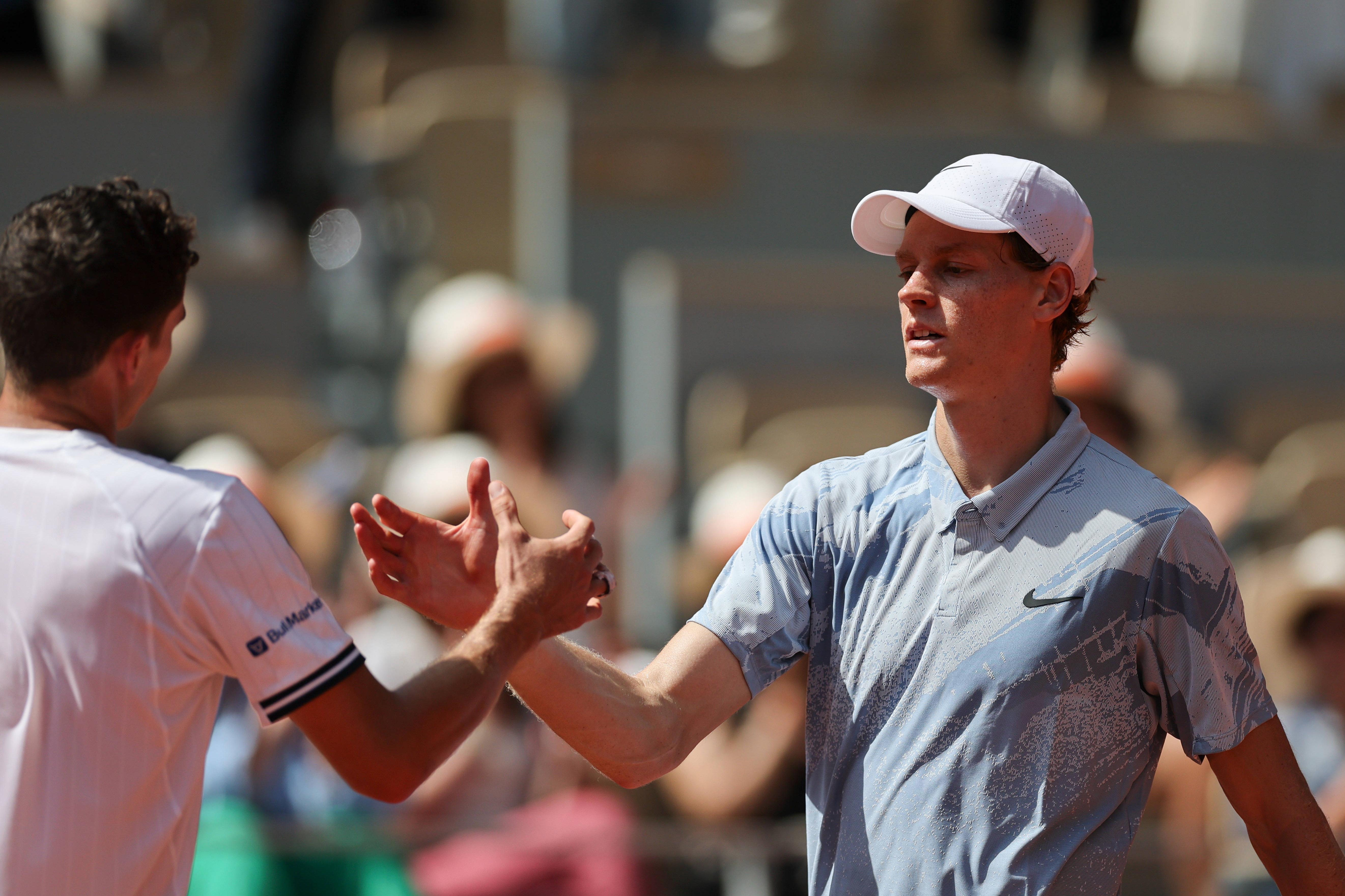 Jannik Sinner foi eliminado de Roland Garros por Cerúndolo