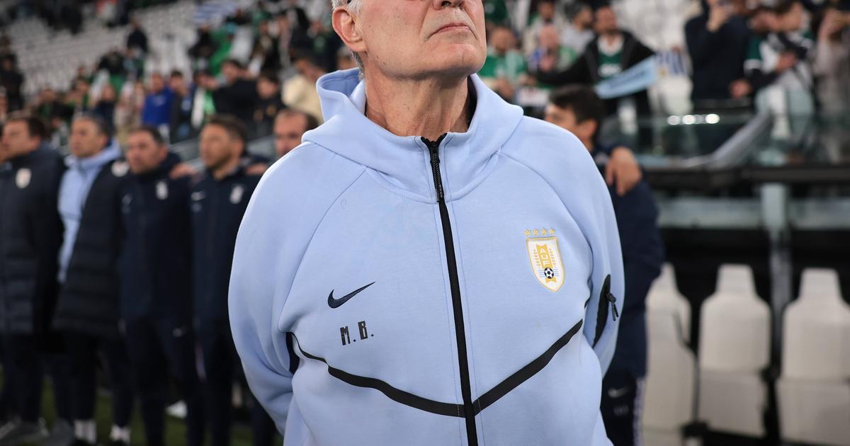 ‘El Loco’ Bielsa dá entrevista surreal na chegada ao Mundial